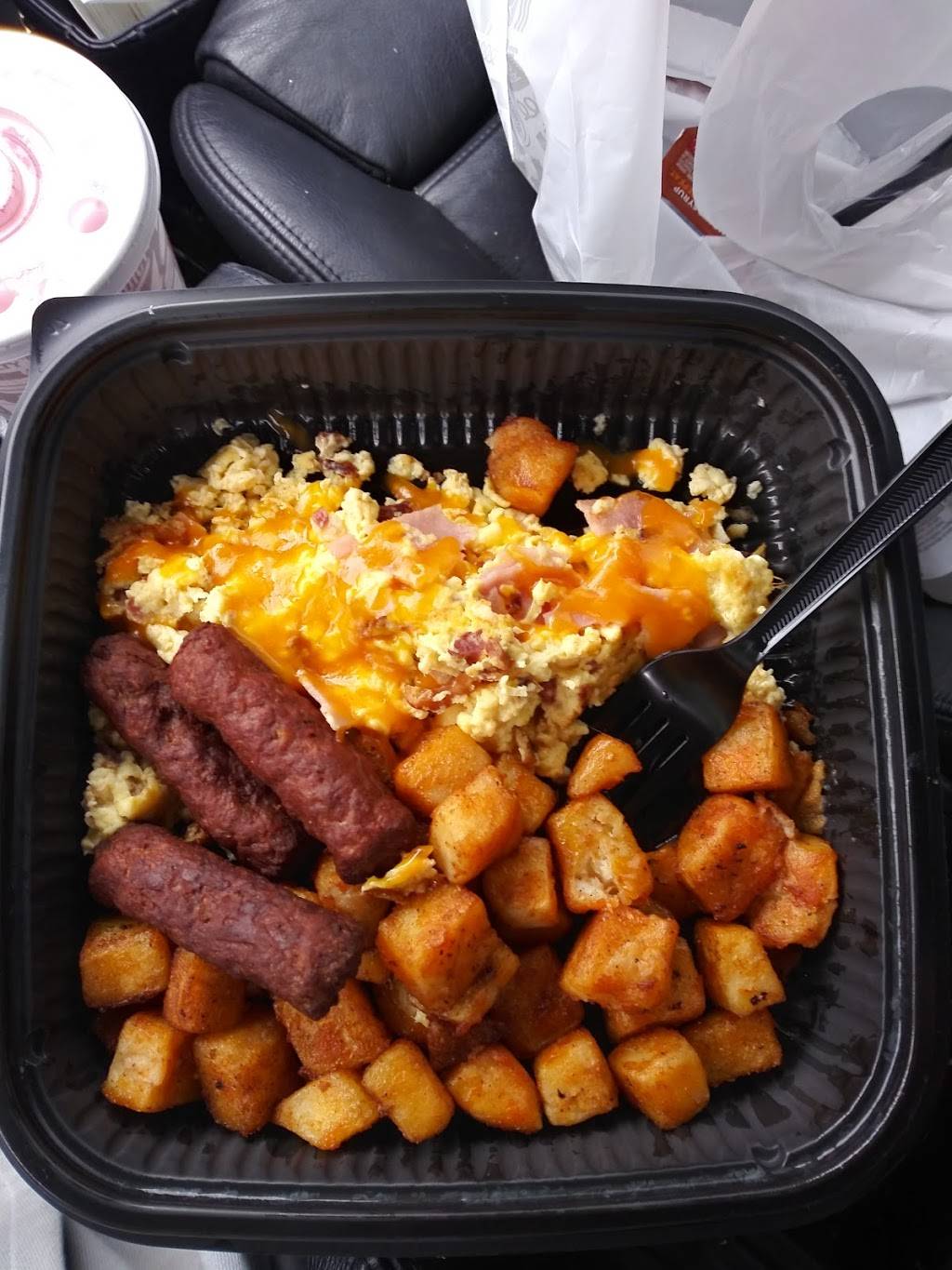 Jack in the Box | restaurant | 6096 Mid Rivers Mall Dr, St Peters, MO 63304, USA | 6364472084 OR +1 636-447-2084