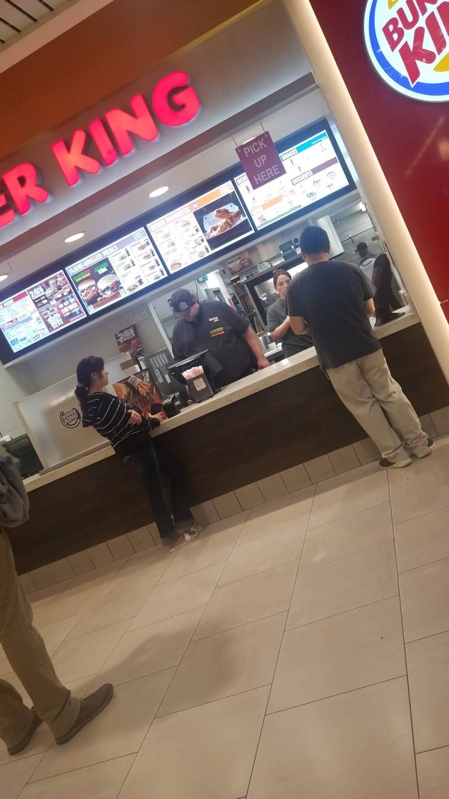 Burger King | restaurant | 5300 S 76th St, Greendale, WI 53129, USA | 4144235540 OR +1 414-423-5540