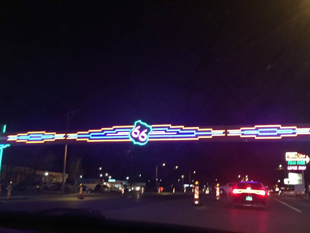 Sonic Drive-In | restaurant | 6420 W, Central Ave SW, Albuquerque, NM 87105, USA | 5058362611 OR +1 505-836-2611