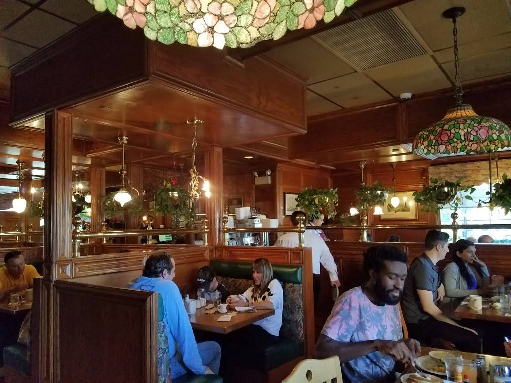 Walker Bros. Original Pancake House | bakery | 1615 Waukegan Rd, Glenview, IL 60025, USA | 8477240220 OR +1 847-724-0220