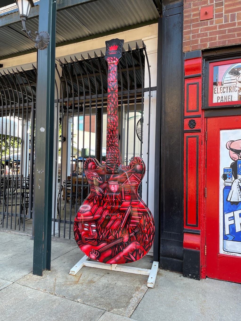 The Pig On Beale | restaurant | 167 Beale St, Memphis, TN 38103, USA | 9015291544 OR +1 901-529-1544