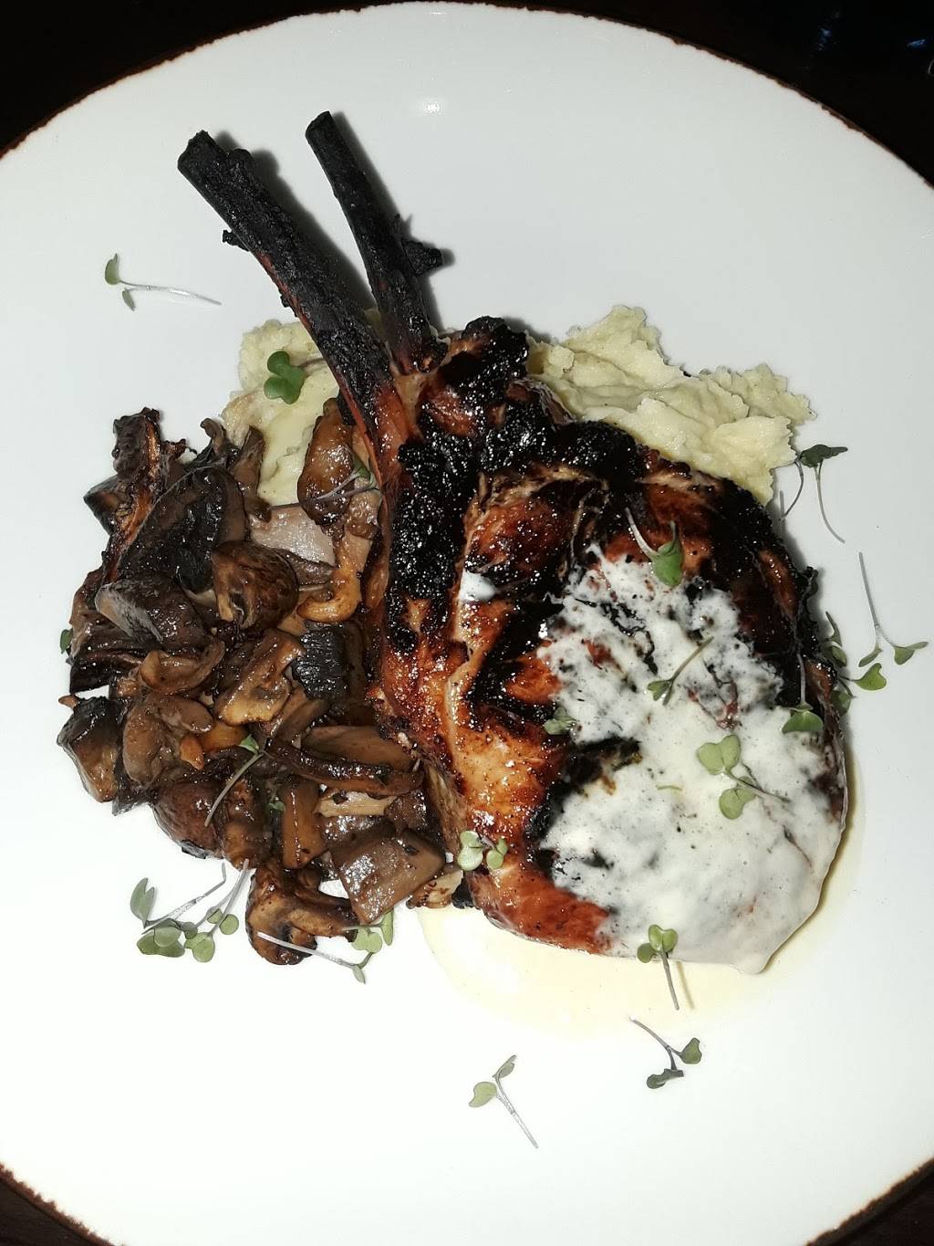 The Brass Onion | restaurant | 5501 W 135th St, Overland Park, KS 66223, USA | 9138515940 OR +1 913-851-5940