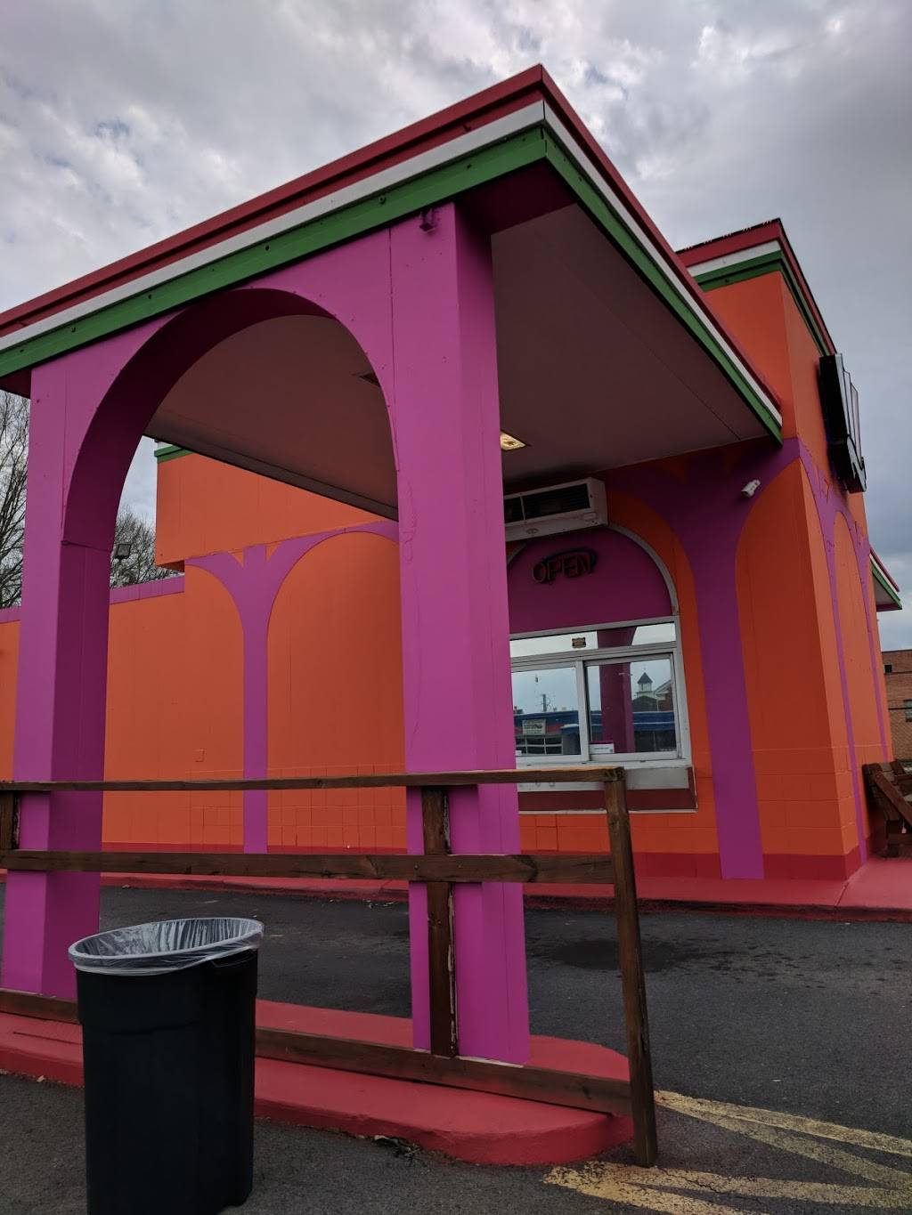 Lalos To Go | restaurant | 221 W Cuyler St, Dalton, GA 30720, USA | 7066711800 OR +1 706-671-1800