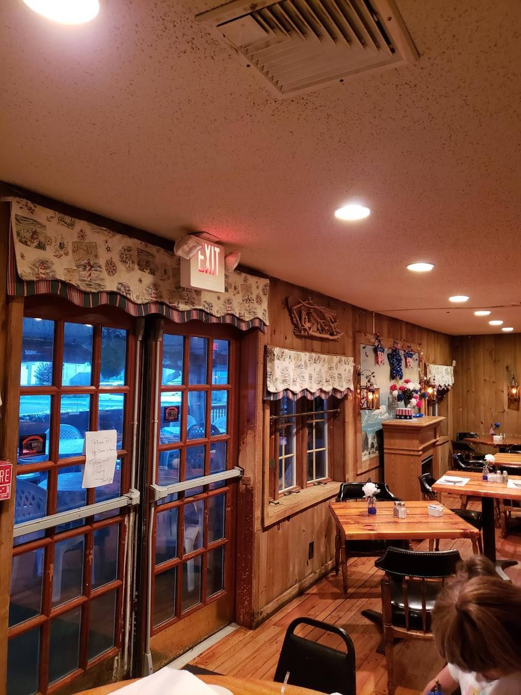 The White Whale | restaurant | 3580 Bayview St, Seaford, NY 11783, USA | 5167851067 OR +1 516-785-1067