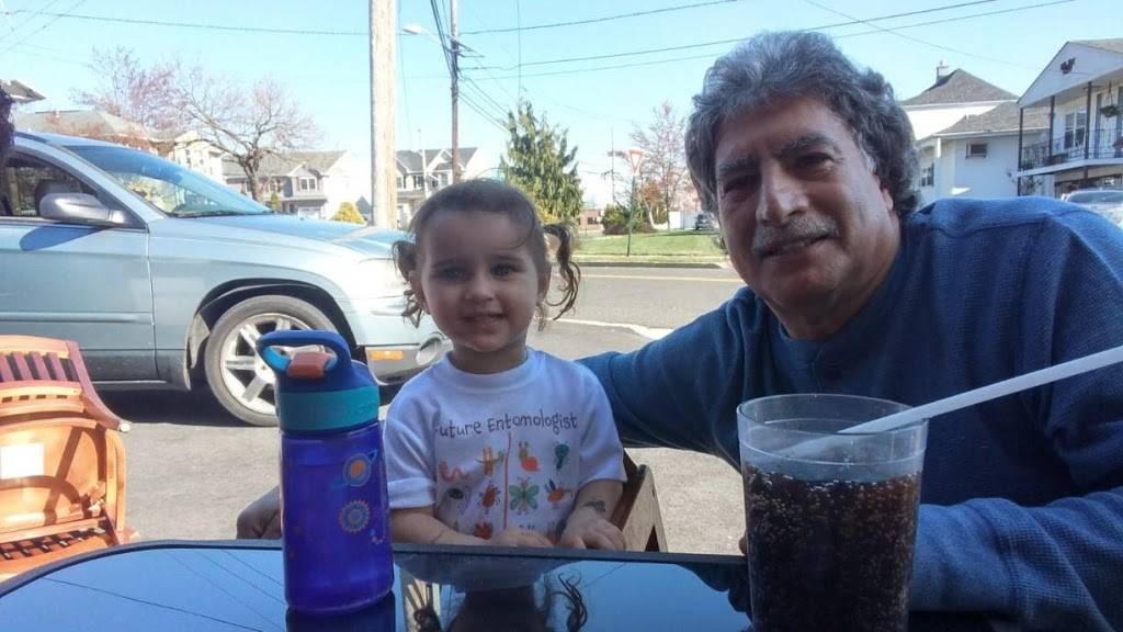 La Familia Ristorante | restaurant | 671 Harris Ave, Middlesex, NJ 08846, USA | 7327481122 OR +1 732-748-1122