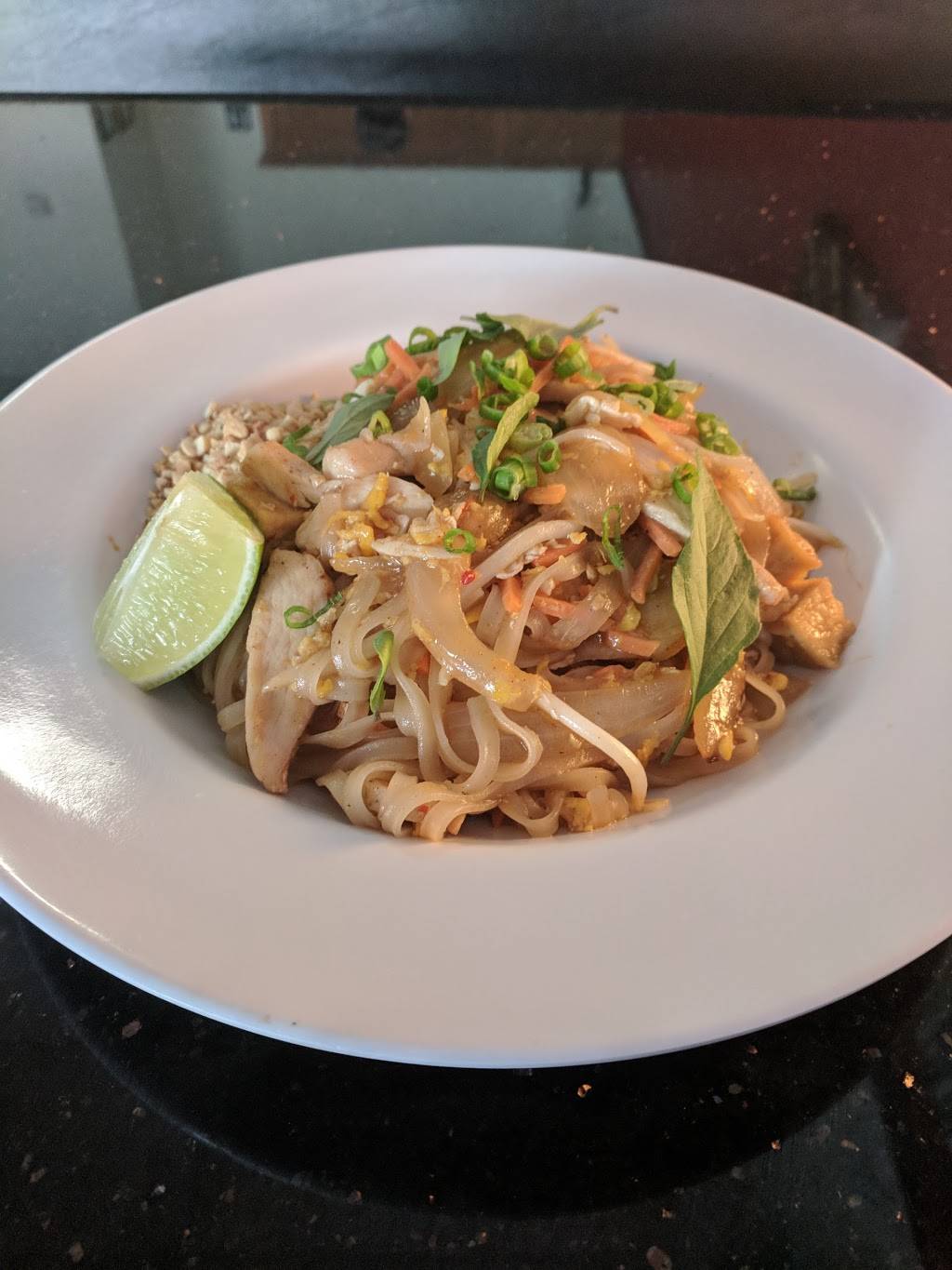 Nori Asian Kitchen & Sushi | restaurant | 2025 Bird St, Oroville, CA 95965, USA | 5303533329 OR +1 530-353-3329