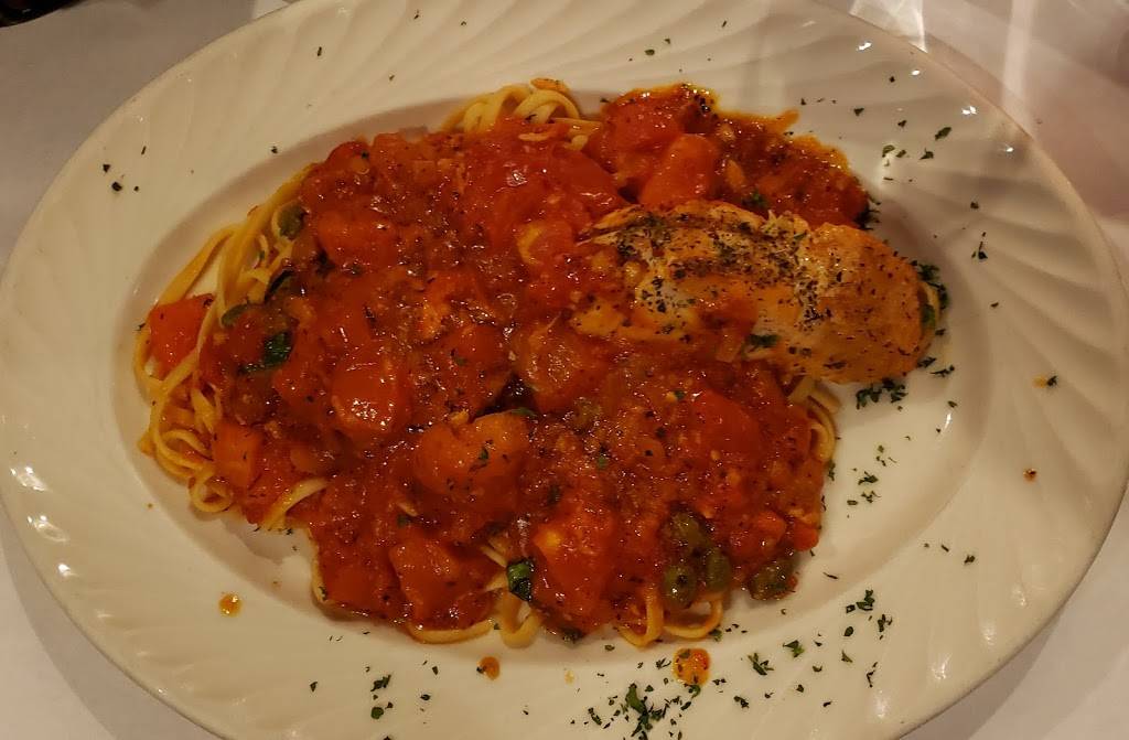 Giacomos Ristorante Italiano | restaurant | 740 N Wolf Rd, Des Plaines, IL 60016, USA | 8473907330 OR +1 847-390-7330