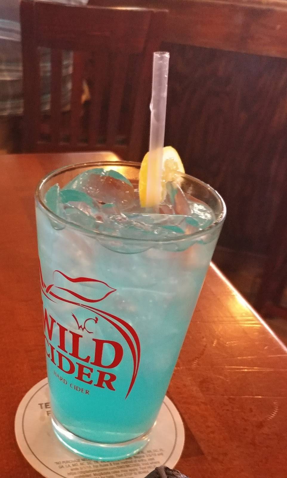 Benders Tavern | restaurant | 4517 W Market St # A, Greensboro, NC 27407, USA | 3362920080 OR +1 336-292-0080