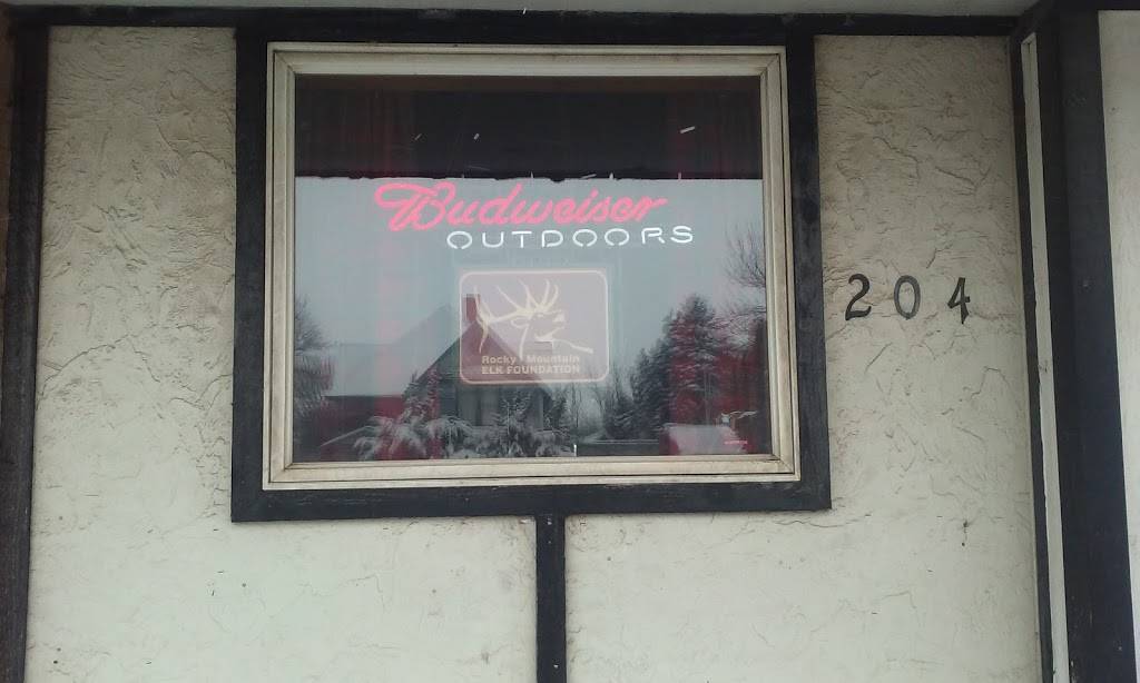 Laddys Bar & Grill | restaurant | 204 Main St, Chester, IA 52134, USA | 5635653030 OR +1 563-565-3030