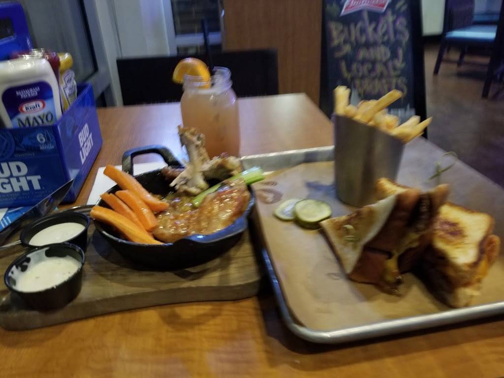 Sobro Sports Bar and Grill | restaurant | 305 Korean Veterans Blvd, Nashville, TN 37201, USA | 6159281841 OR +1 615-928-1841