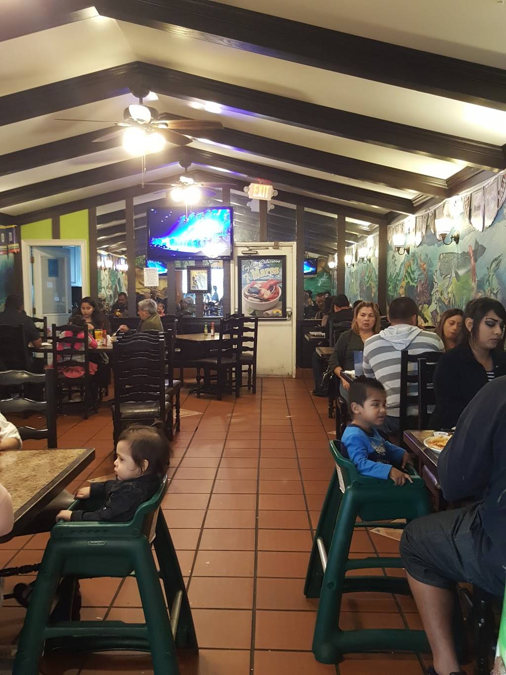 El Pescador | restaurant | 322 S Peck Rd, Santa Paula, CA 93060, USA | 8055258846 OR +1 805-525-8846
