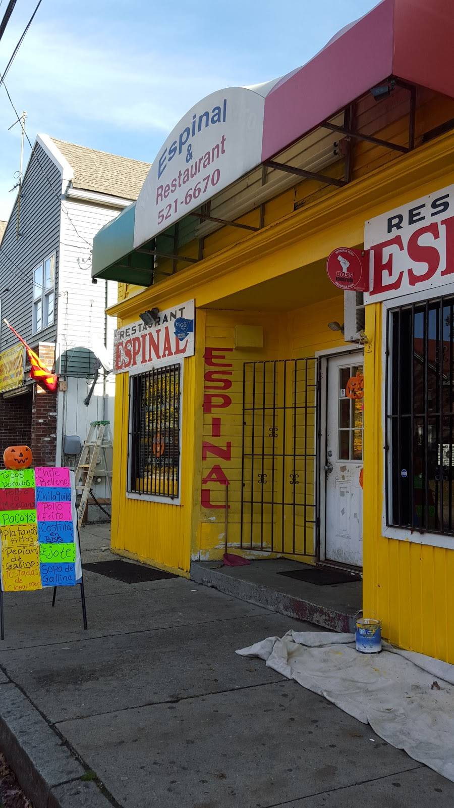 Espinal Restaurante | restaurant | 564 Plainfield St, Providence, RI 02909, USA | 4015216670 OR +1 401-521-6670