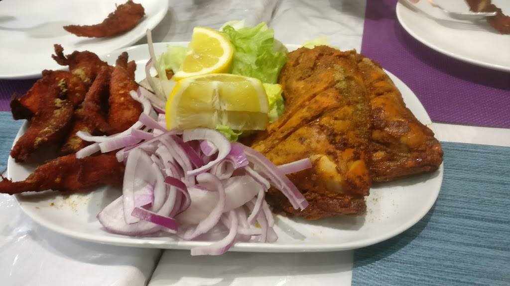 Pariwar Restaurant | restaurant | 1732 Lawrence Ave E, Scarborough, ON M1R 2Y2, Canada | 4167576635 OR +1 416-757-6635