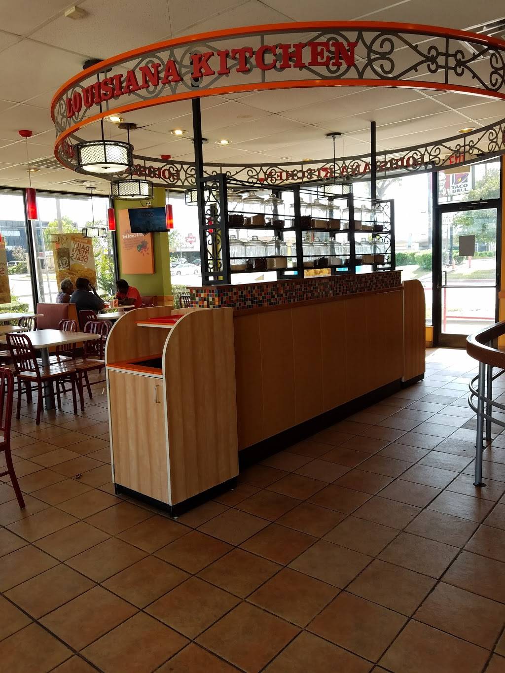 Popeyes Louisiana Kitchen | restaurant | 8035 Forest Ln, Dallas, TX 75243, USA | 9722354160 OR +1 972-235-4160