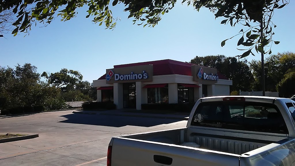 Dominos Pizza | meal delivery | 910 US-180, Silver City, NM 88061, USA | 5753883232 OR +1 575-388-3232