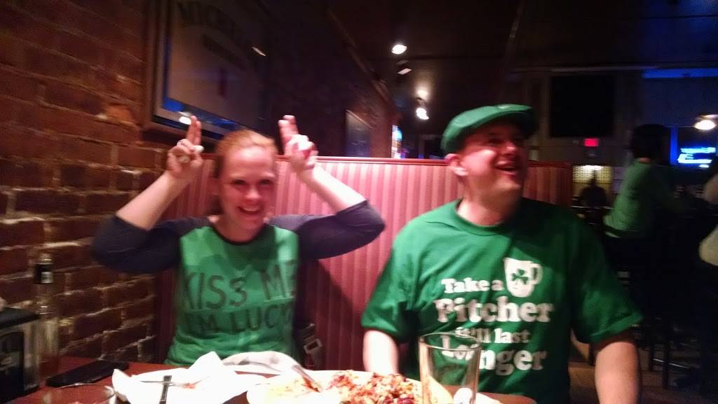 7 West Bar & Grill | restaurant | 7 W Broadway, Trenton, IL 62293, USA | 6182247771 OR +1 618-224-7771