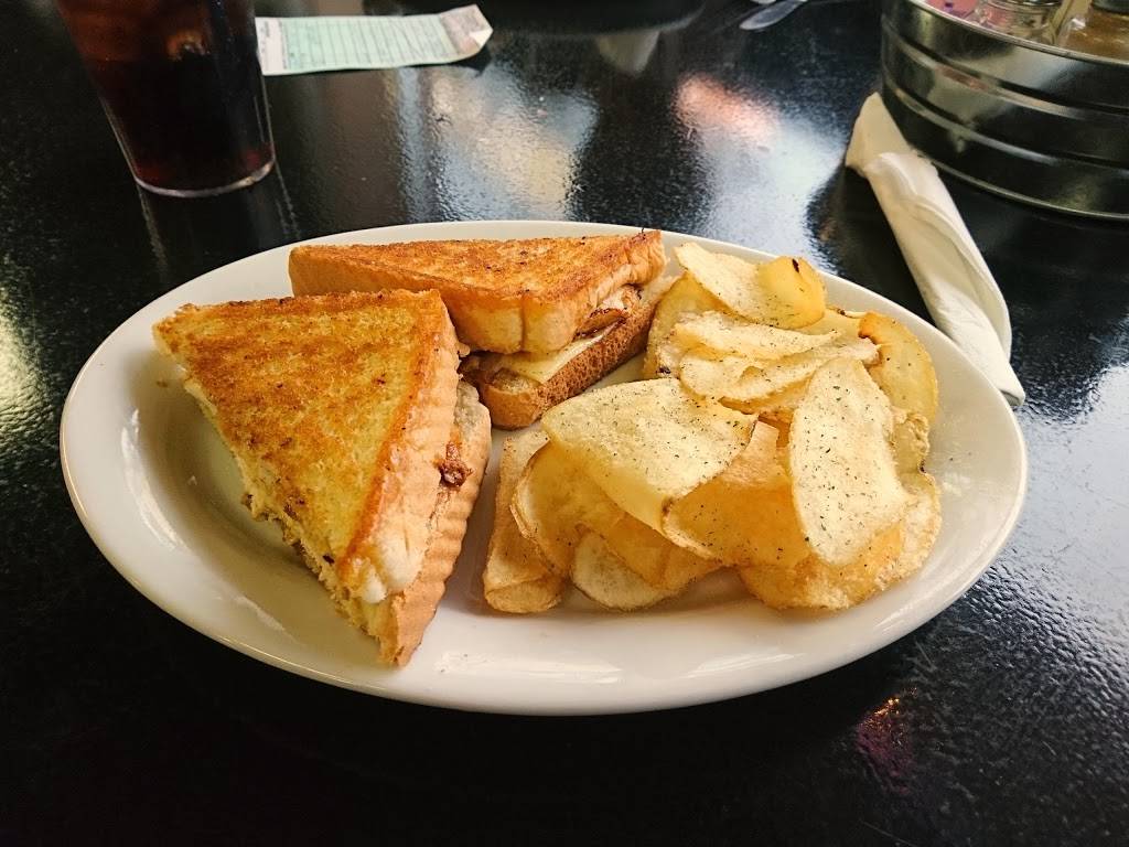 Ten West Diner | restaurant | 2650 Lutcher Dr, Orange, TX 77632, USA | 4098838333 OR +1 409-883-8333