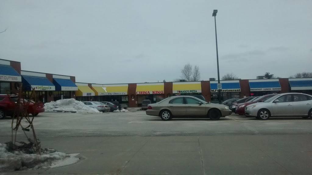 Tomasos Pizza | restaurant | 1111 7th Ave, Marion, IA 52302, USA | 3193776102 OR +1 319-377-6102