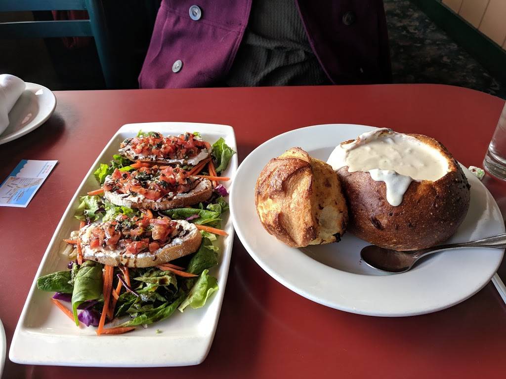 The Big Fish Grill | restaurant | 101 Fishermans Wharf #1, Monterey, CA 93940, USA | 8313727562 OR +1 831-372-7562