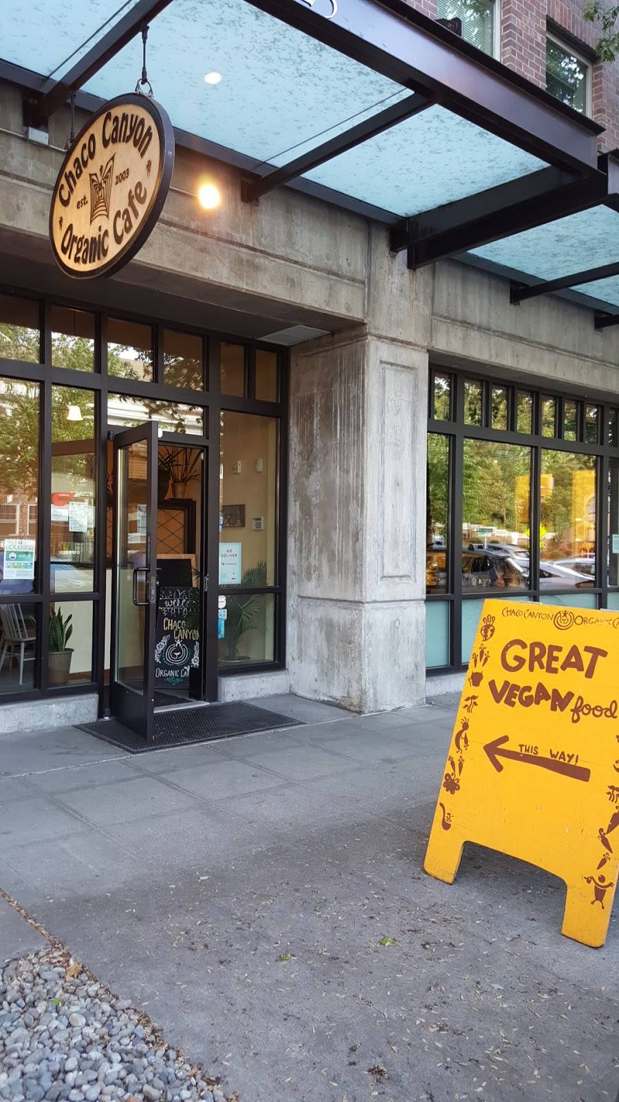 Chaco Canyon Cafe | cafe | 1525 Queen Anne Ave N, Seattle, WA 98109, USA | 2064025173 OR +1 206-402-5173