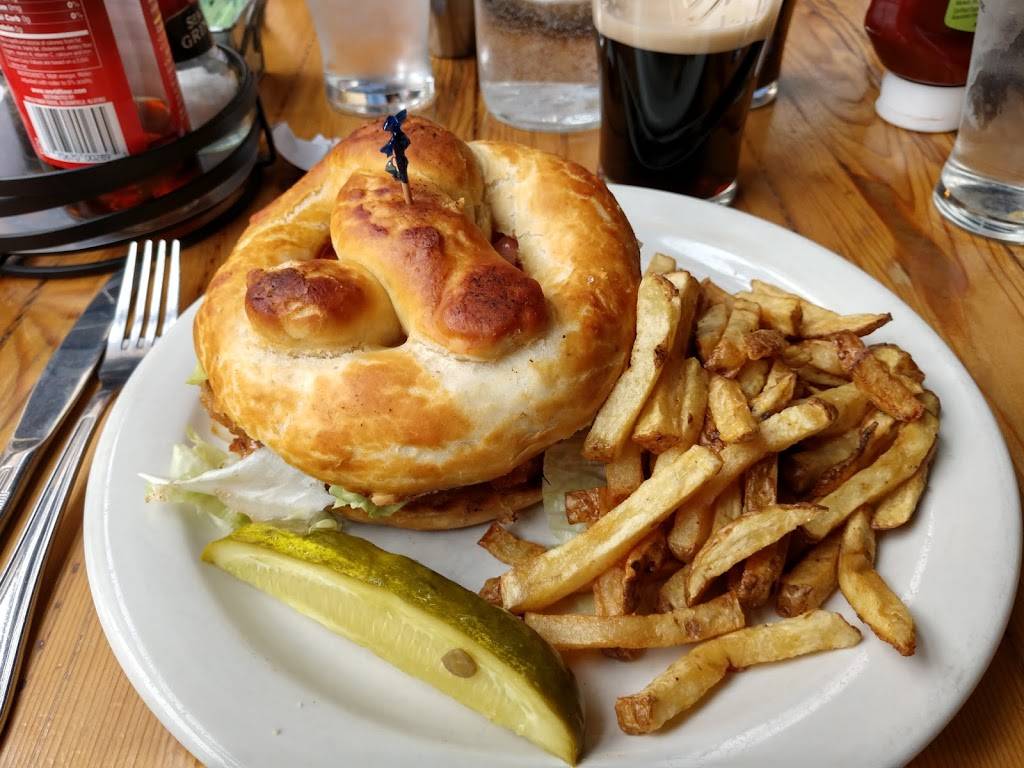 Moon & Raven Public House | restaurant | 155 W 4th St, Williamsport, PA 17701, USA | 5706519441 OR +1 570-651-9441