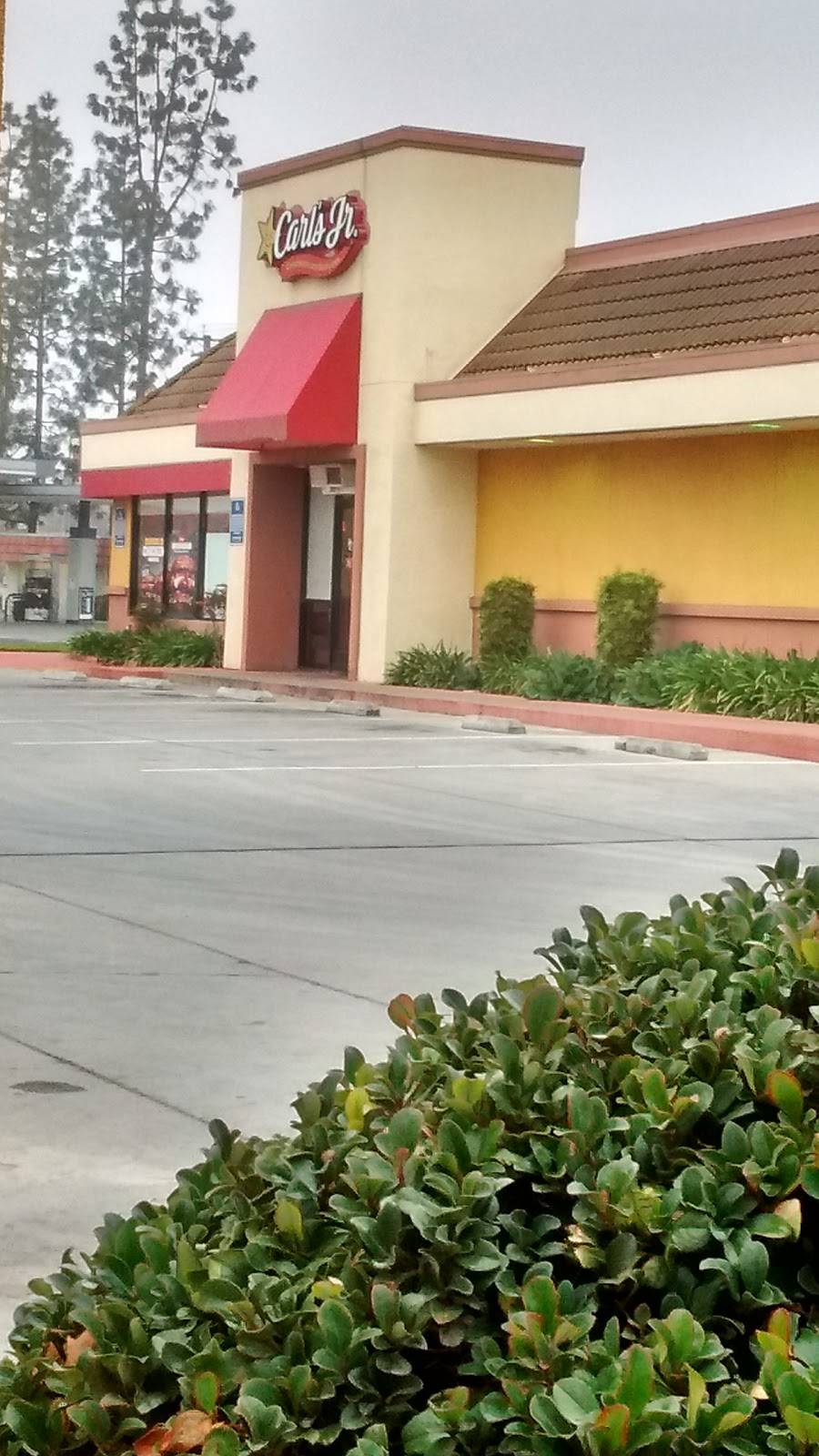 Carls Jr. | restaurant | 15005 W Whitesbridge Ave, Kerman, CA 93630, USA | 5598425112 OR +1 559-842-5112