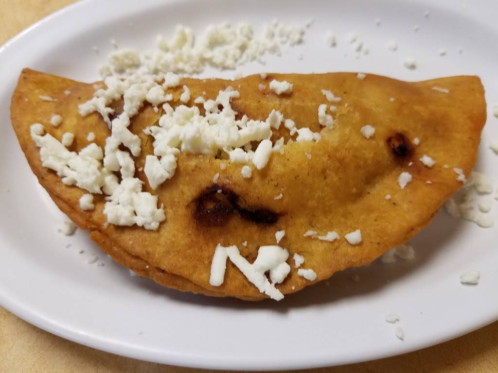 El Huarache Veloz | restaurant | 11661 Glenoaks Blvd, Pacoima, CA 91331, USA | 8188349775 OR +1 818-834-9775