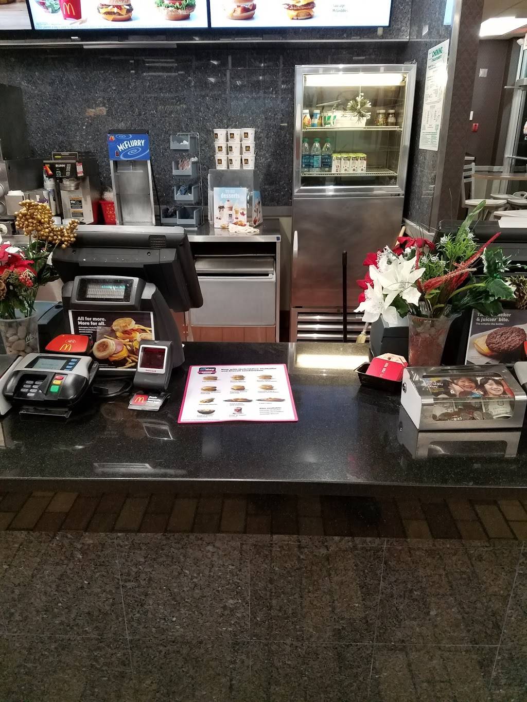 McDonalds | cafe | 376 Feura Bush Rd, Glenmont, NY 12077, USA | 5184491012 OR +1 518-449-1012