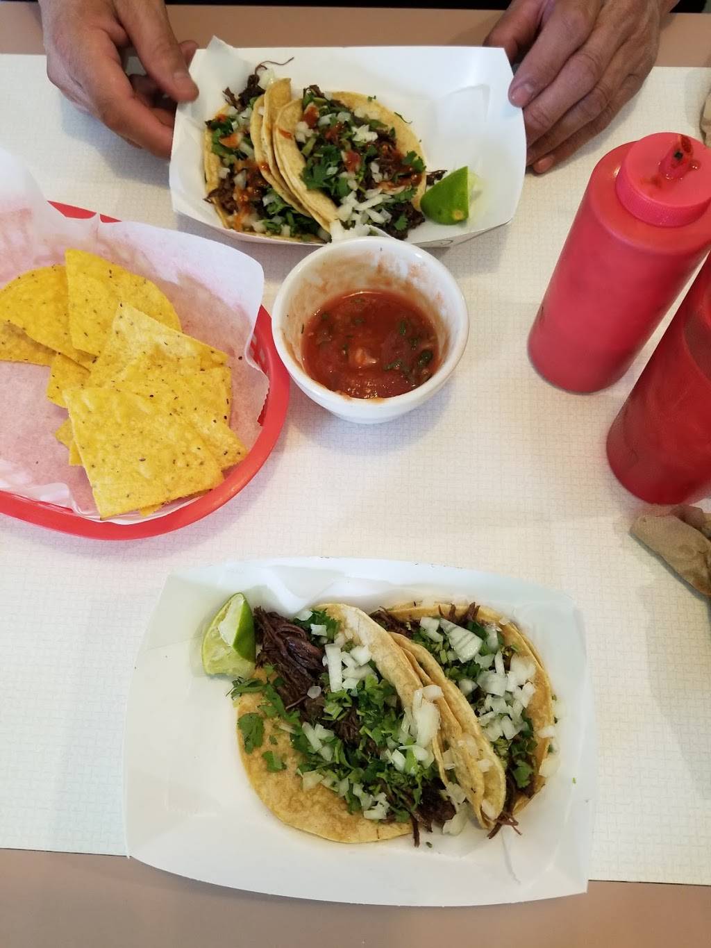 Luceros Mexican Restaurant | meal takeaway | 146 N Elm St, Ottawa, OH 45875, USA | 4195239263 OR +1 419-523-9263