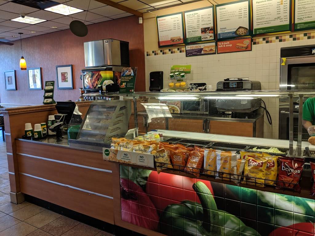 Subway Restaurants | restaurant | The Plaza at Royal Oaks, 12002 Richmond Ave Suite 1000, Houston, TX 77082, USA | 2815565061 OR +1 281-556-5061