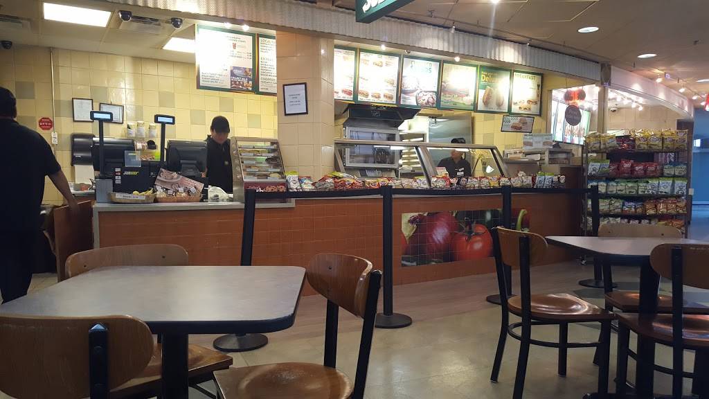 Subway Restaurants | restaurant | 10000 W OHare Ave, Chicago, IL 60666, USA | 7734629942 OR +1 773-462-9942