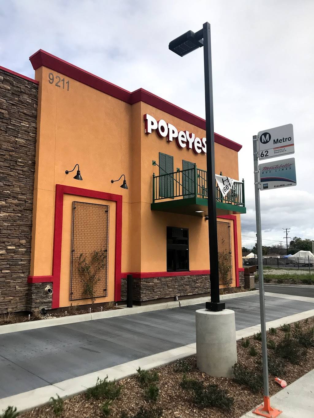 Popeyes Louisiana Kitchen | restaurant | 9211 Telegraph Rd, Pico Rivera, CA 90660, USA | 5623681666 OR +1 562-368-1666