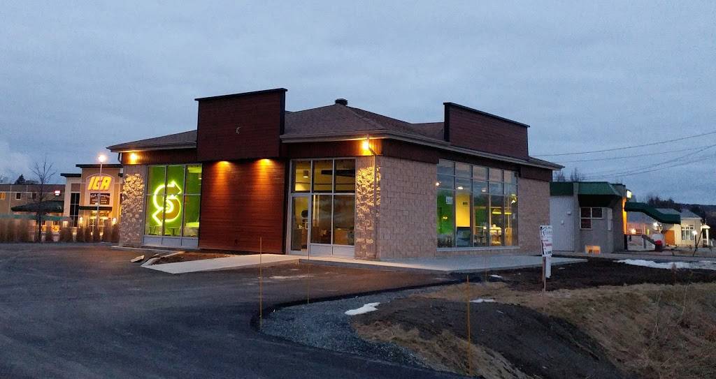 Restaurant SUBWAY | restaurant | 299 Rue Laval, Sherbrooke, QC J1C 0R1, Canada | 8198464655 OR +1 819-846-4655