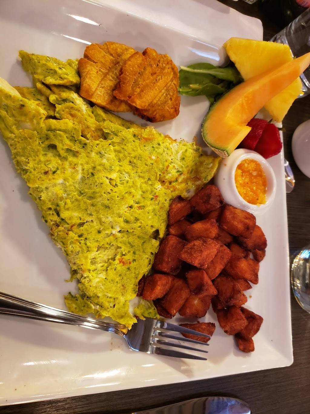 Le Déjeuner Révolution Wilou et Fils | restaurant | 5555 Boulevard des Laurentides, Laval, QC H7K 2K4, Canada | 4509371336 OR +1 450-937-1336