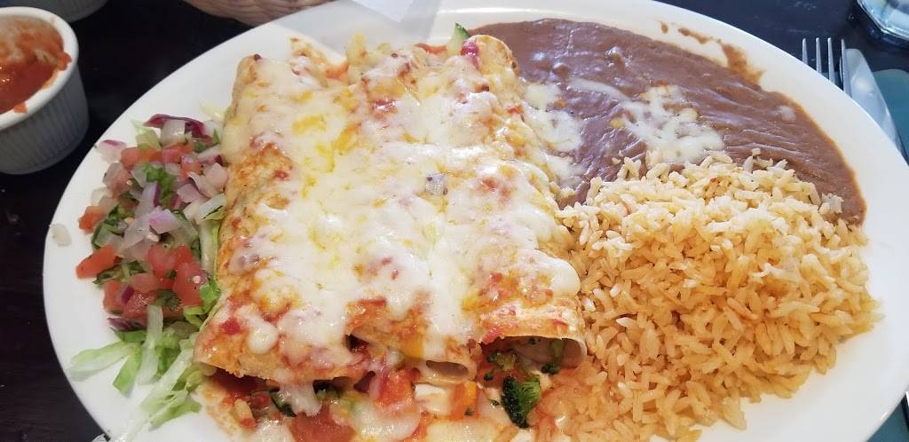 Puerto Vallarta | restaurant | 48 Cedar Swamp Rd, Glen Cove, NY 11542, USA | 5162772900 OR +1 516-277-2900