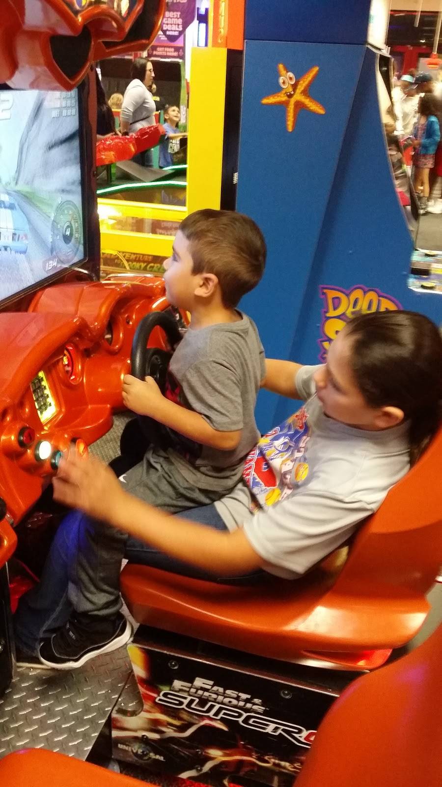 Chuck E. Cheeses | restaurant | 100 TX-332 #1098, Lake Jackson, TX 77566, USA | 9792991460 OR +1 979-299-1460