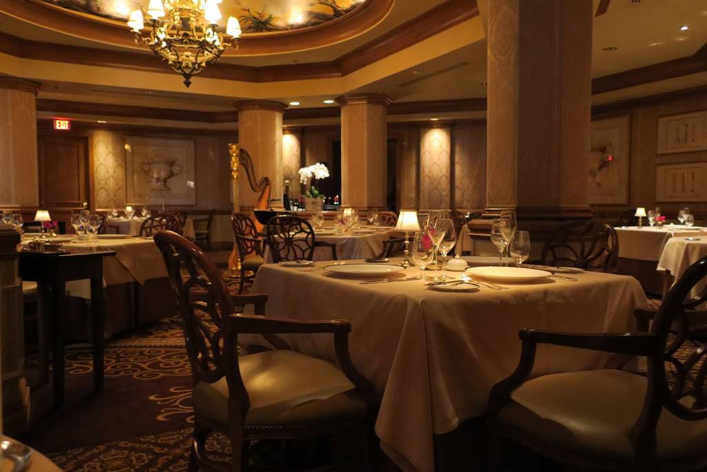 Victoria & Alberts | restaurant | 4401 Floridian Way, Orlando, FL 32830, USA | 4079393862 OR +1 407-939-3862