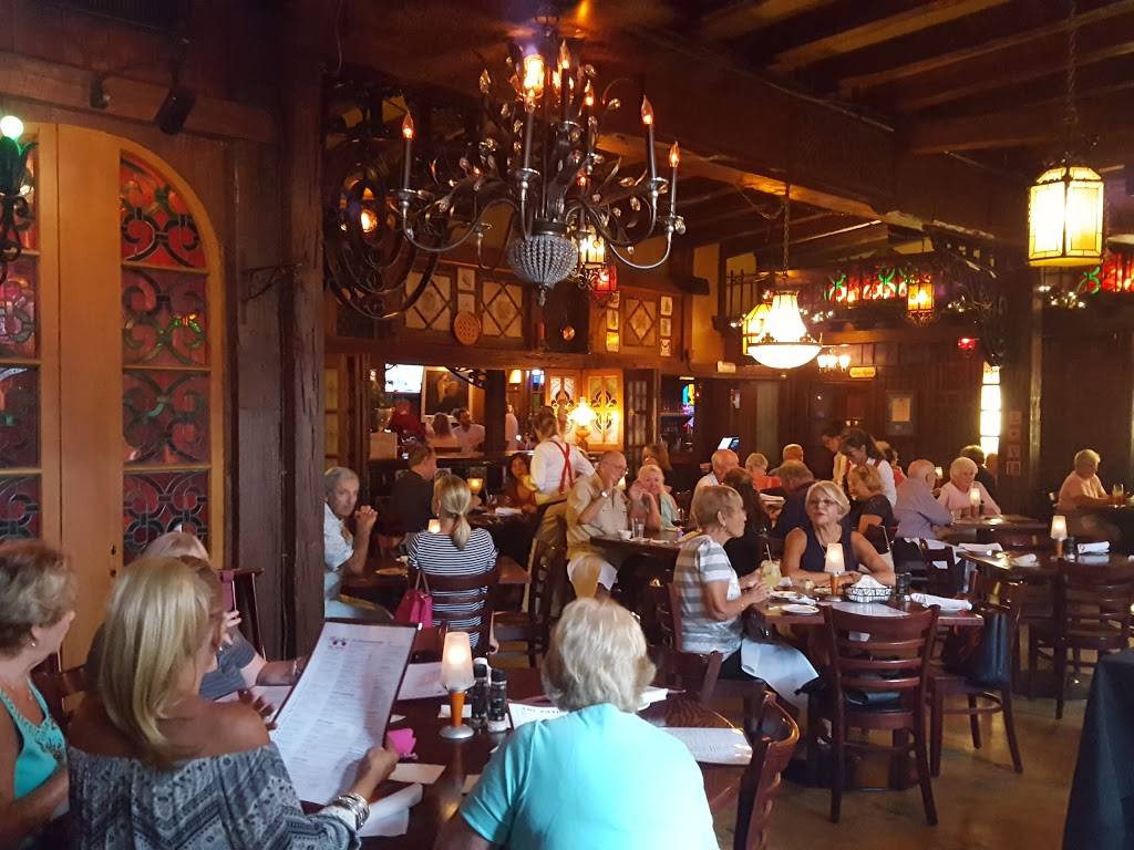 The Patio Seafood Tavern | restaurant | 1103 21st St, Vero Beach, FL 32960, USA | 7727748232 OR +1 772-774-8232