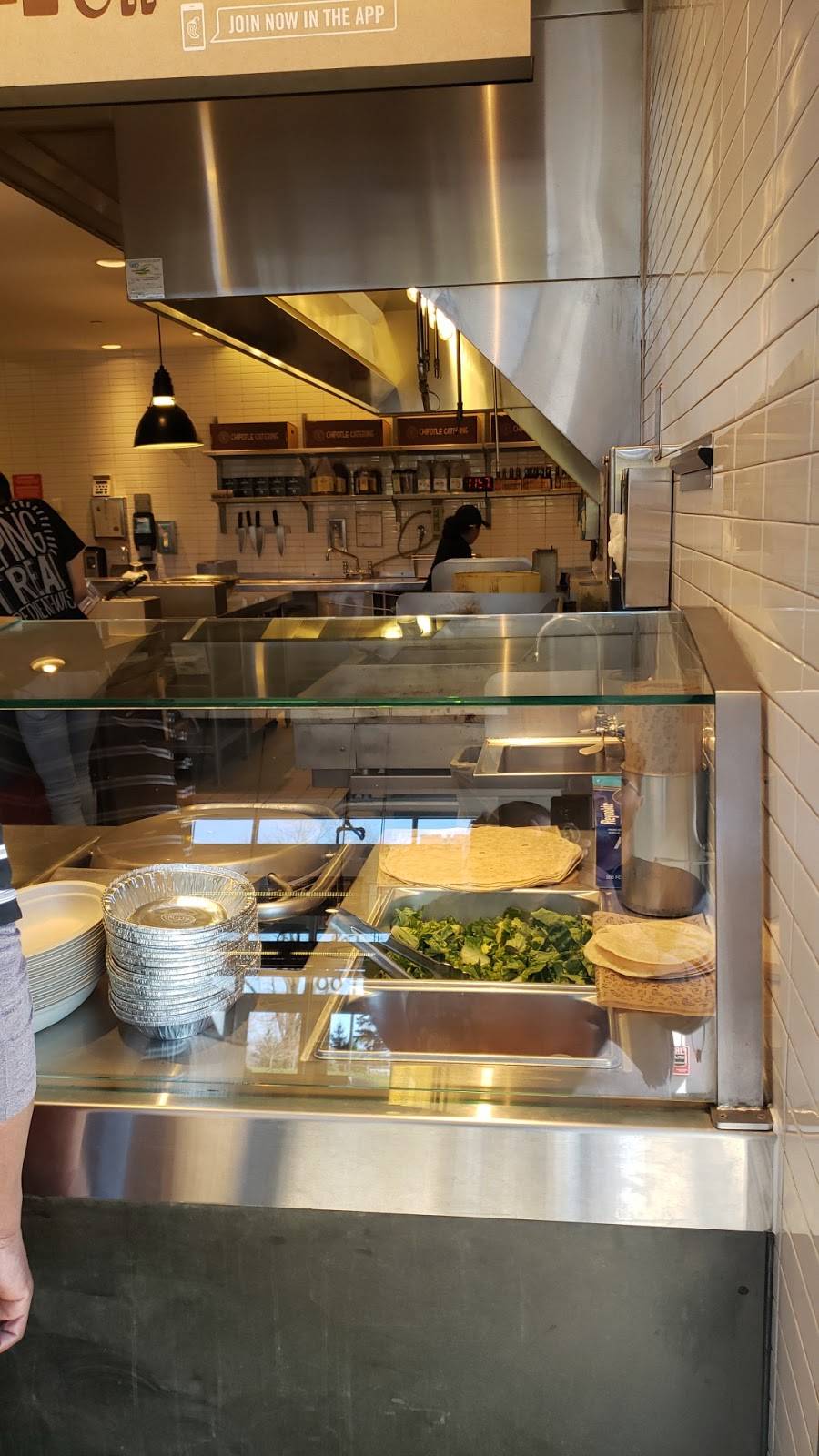 Chipotle Mexican Grill | restaurant | 401 Commerce Dr, Victor, NY 14564, USA | 5857422192 OR +1 585-742-2192