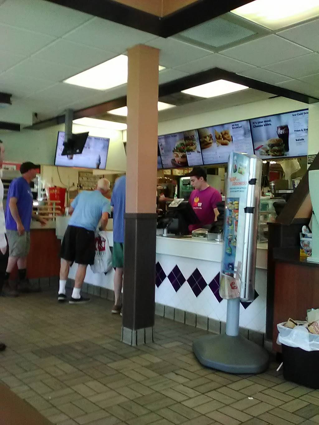 McDonalds | cafe | 2121 Ocean St, Marshfield, MA 02050, USA | 7818374217 OR +1 781-837-4217