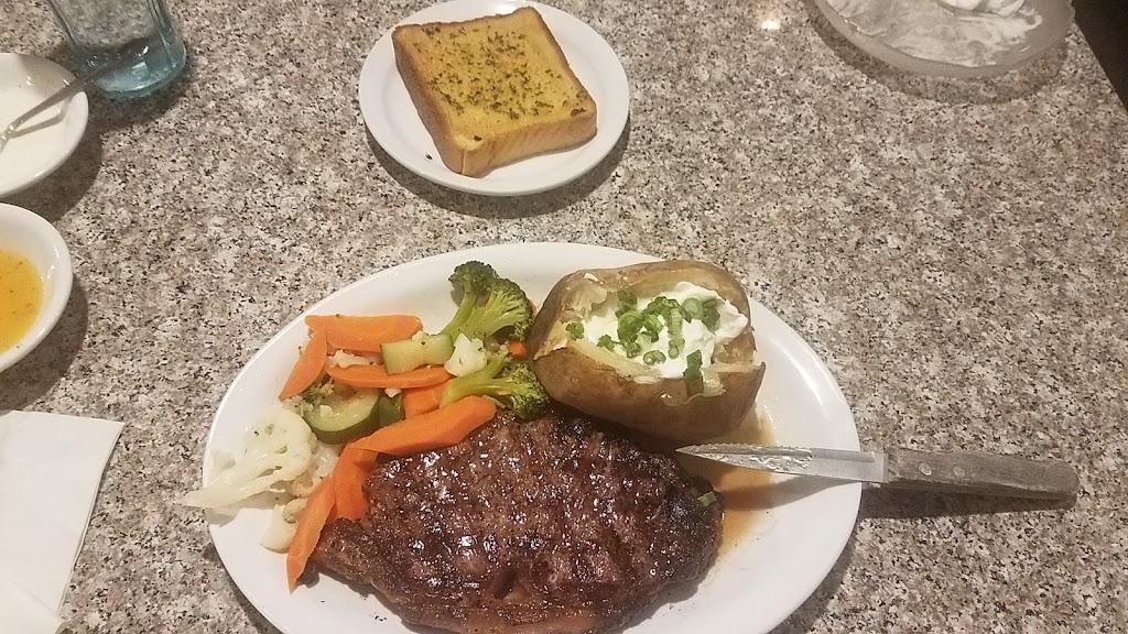 Lugos Grill | restaurant | 908 N Norma St, Ridgecrest, CA 93555, USA | 7604466960 OR +1 760-446-6960