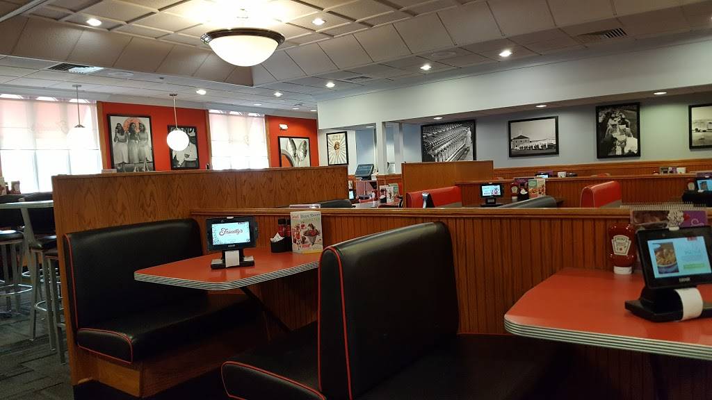 Friendlys | restaurant | 841 Dalton Ave, Pittsfield, MA 01201, USA | 4134430282 OR +1 413-443-0282