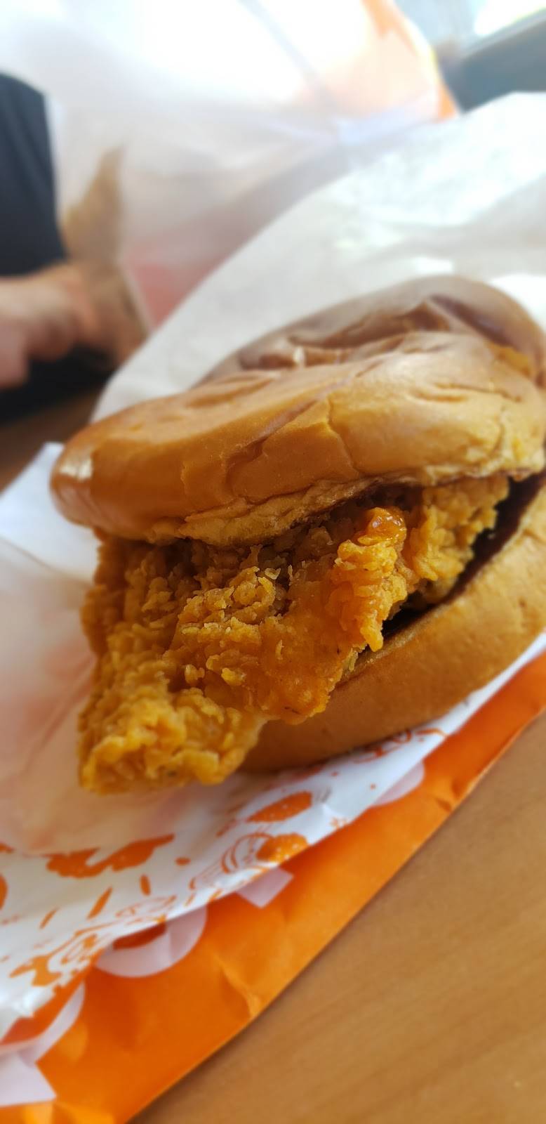 Popeyes Louisiana Kitchen | restaurant | 94-050 Farrington Hwy Space E3-1, Waipahu, HI 96797, USA | 8086783550 OR +1 808-678-3550