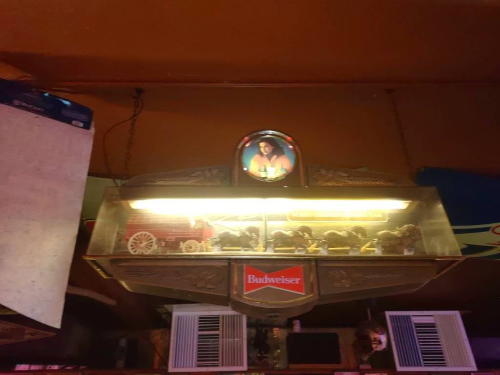 Luckes Saloon | restaurant | 1455 S Wells Ave, Reno, NV 89502, United States | 7753249432 OR +1 775-324-9432