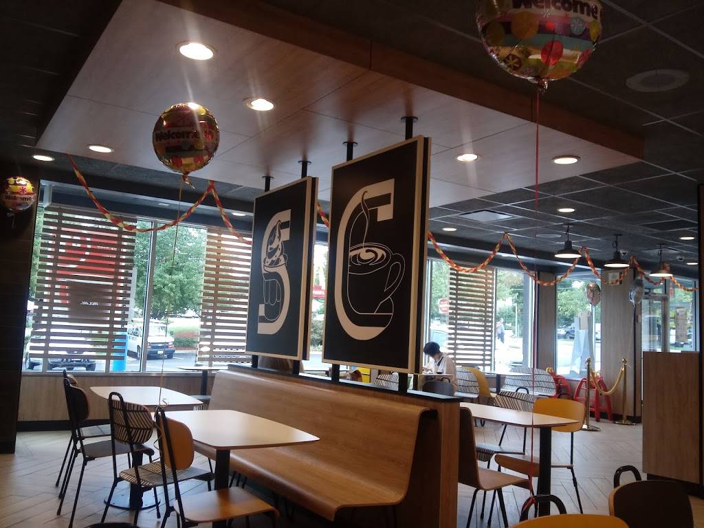 McDonalds | cafe | 2101 Veirs Mill Rd, Rockville, MD 20851, USA | 3017387752 OR +1 301-738-7752