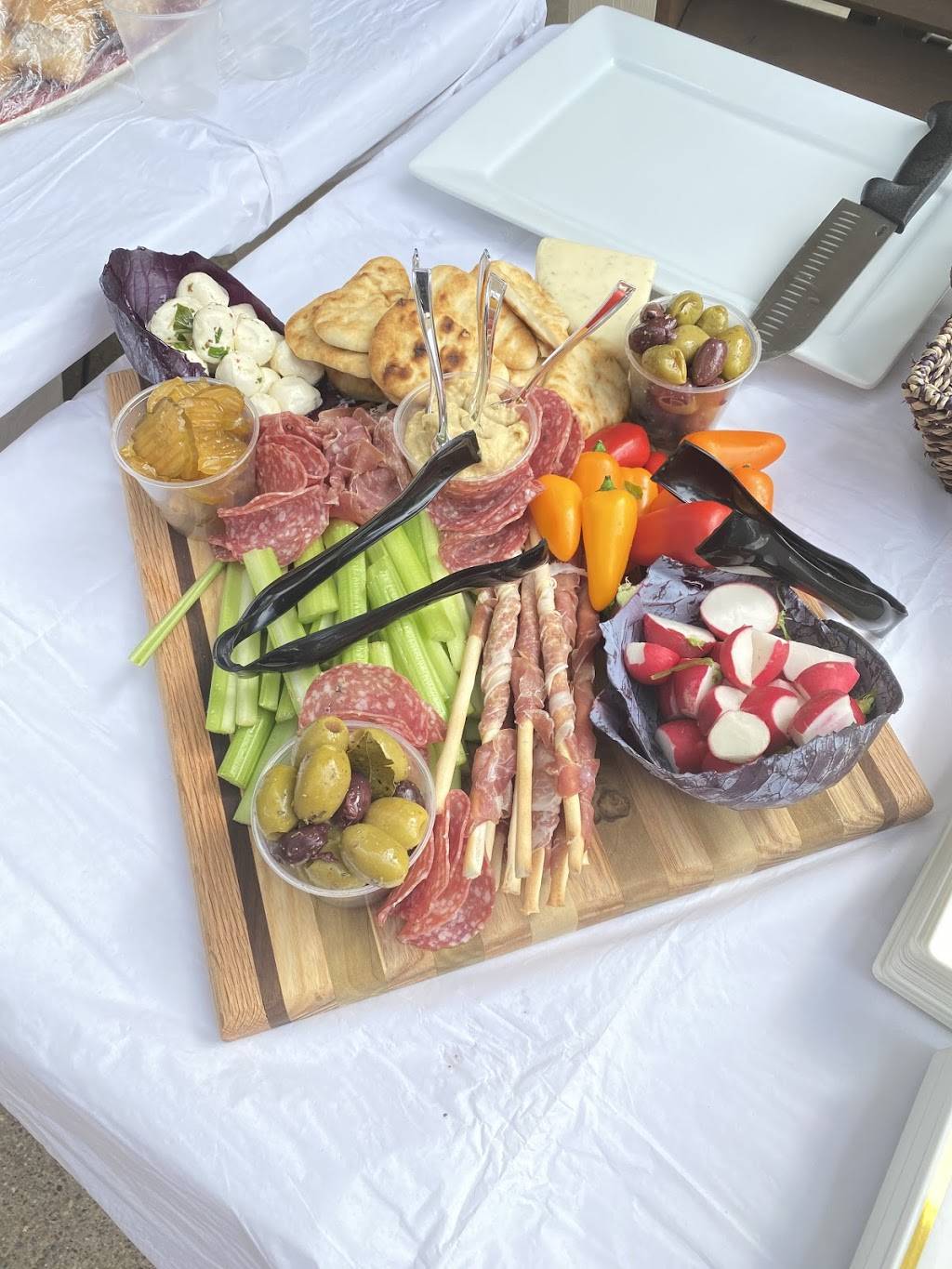 The Food Lady Cafe and Catering | restaurant | 705 N Washington Ave, Livingston, TX 77351, USA | 9363271145 OR +1 936-327-1145