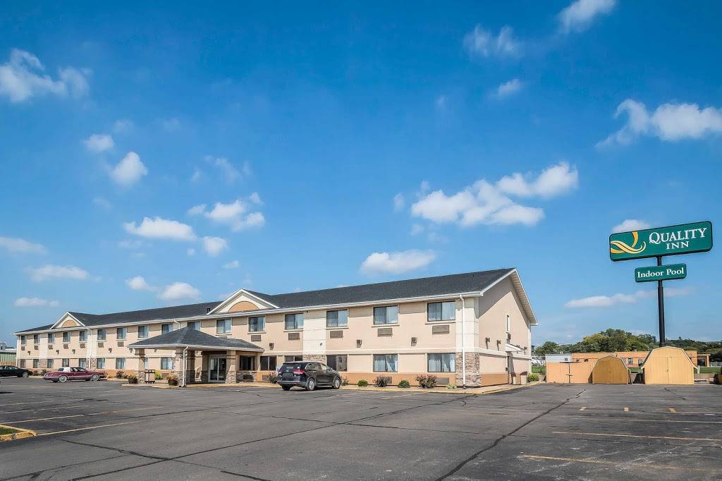 Quality Inn | restaurant | 209 W 9th St, Coralville, IA 52241, USA | 3198006023 OR +1 319-800-6023