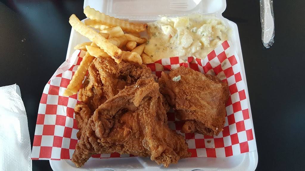 Firehouse Biscuits and Burgers | restaurant | 640 W Ridgeway St, Warrenton, NC 27589, USA | 2522577057 OR +1 252-257-7057