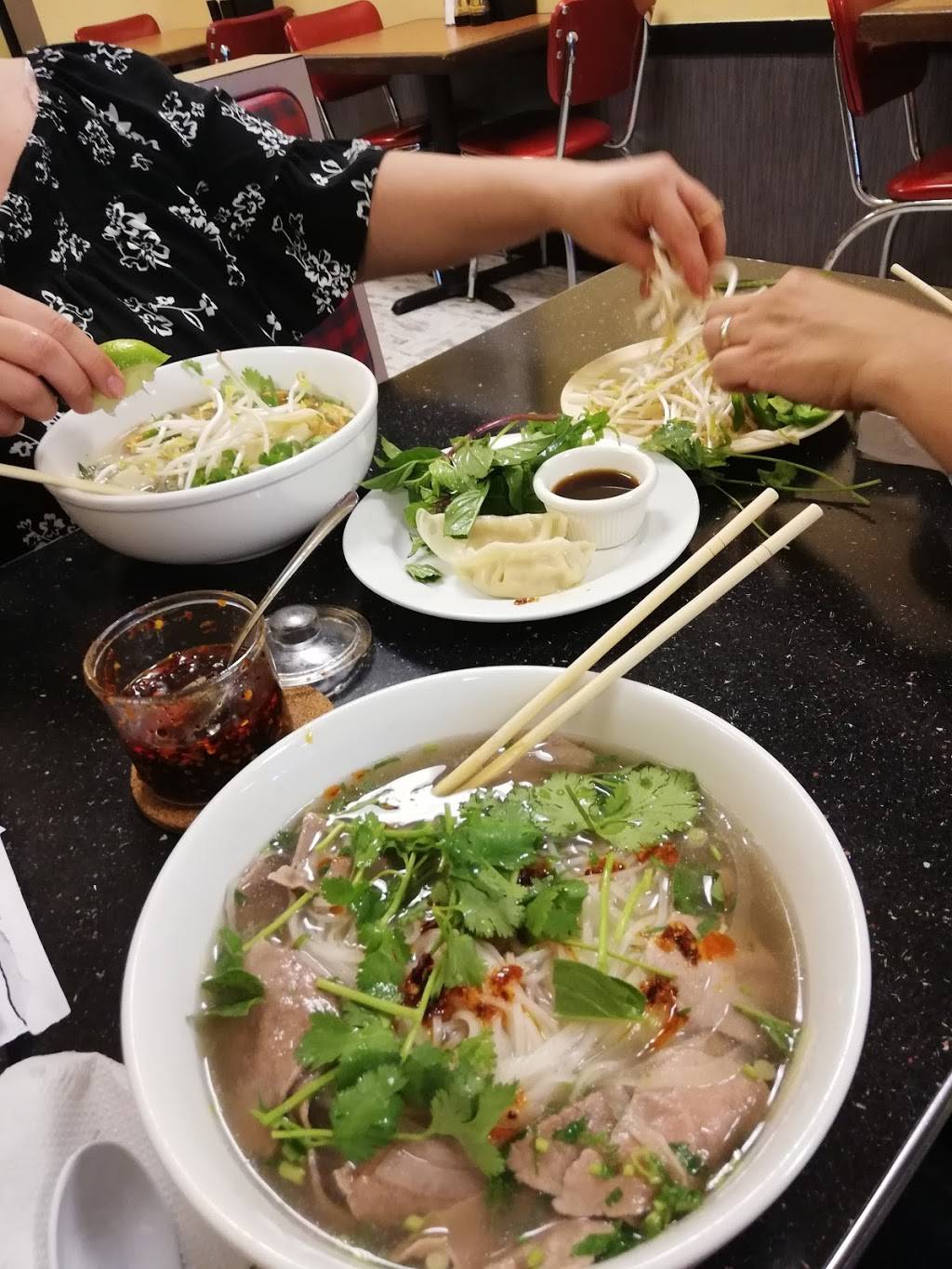 Pho Noodle & Asian Cuisine | restaurant | 1035 N Hwy 77, Waxahachie, TX 75165, USA | 9729378881 OR +1 972-937-8881