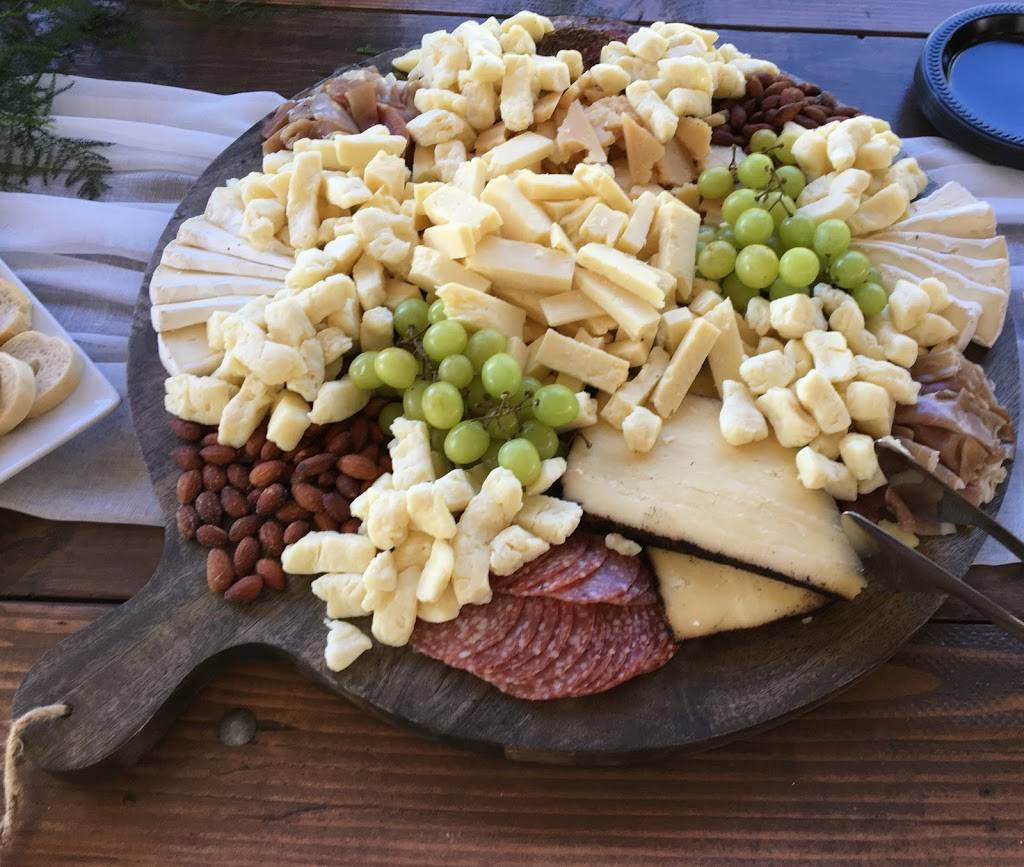 The Bleu Dog Cafe | restaurant | 14689 Welch Trail, Welch, MN 55089, USA | 6513887494 OR +1 651-388-7494